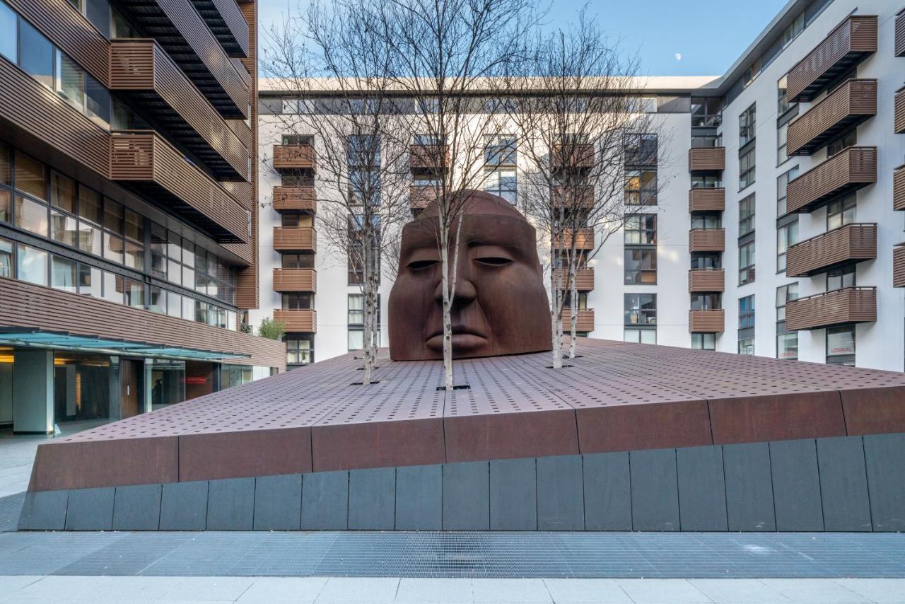 2 Bedroom Apartment With Park Views Shoreditch ロンドン エクステリア 写真
